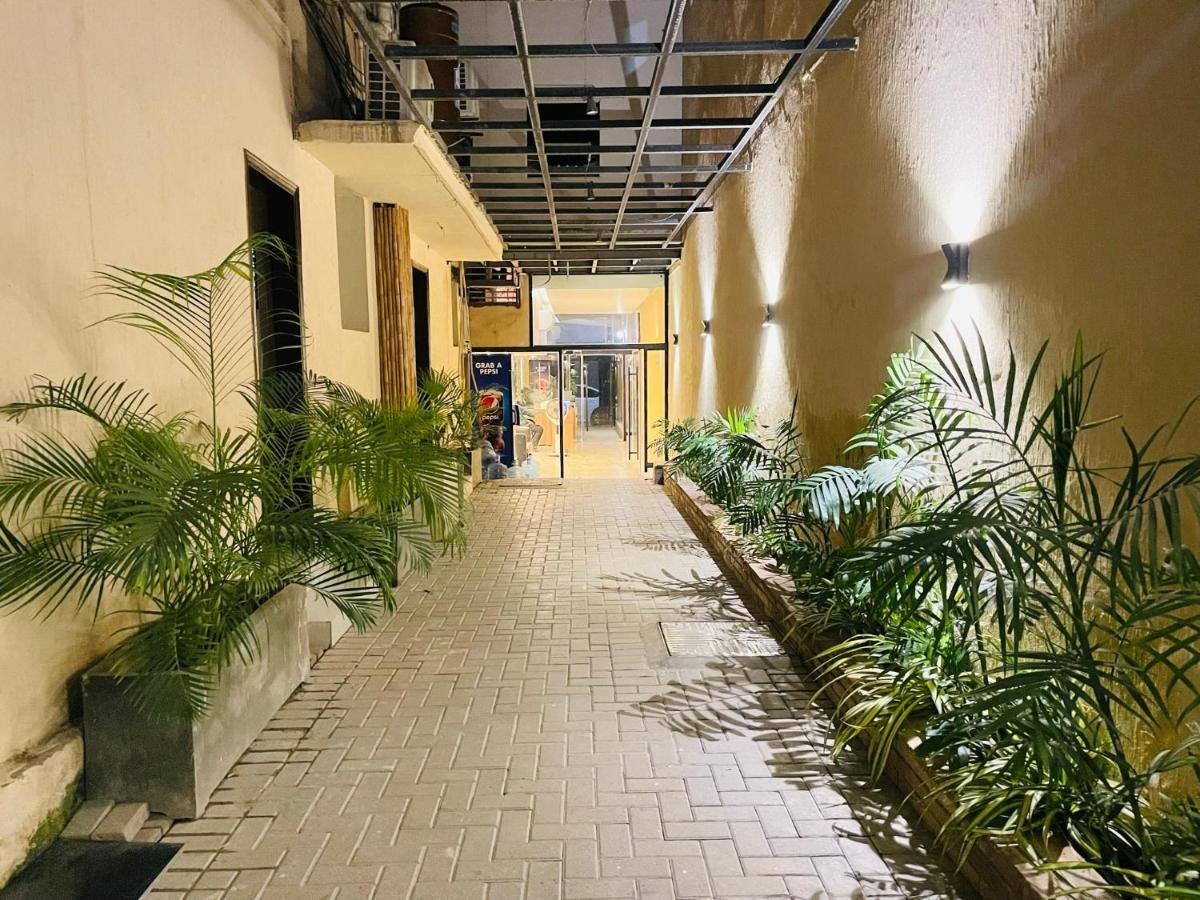 Hotel Hamsun Shahrah-E-Faisal Karáčí Exteriér fotografie