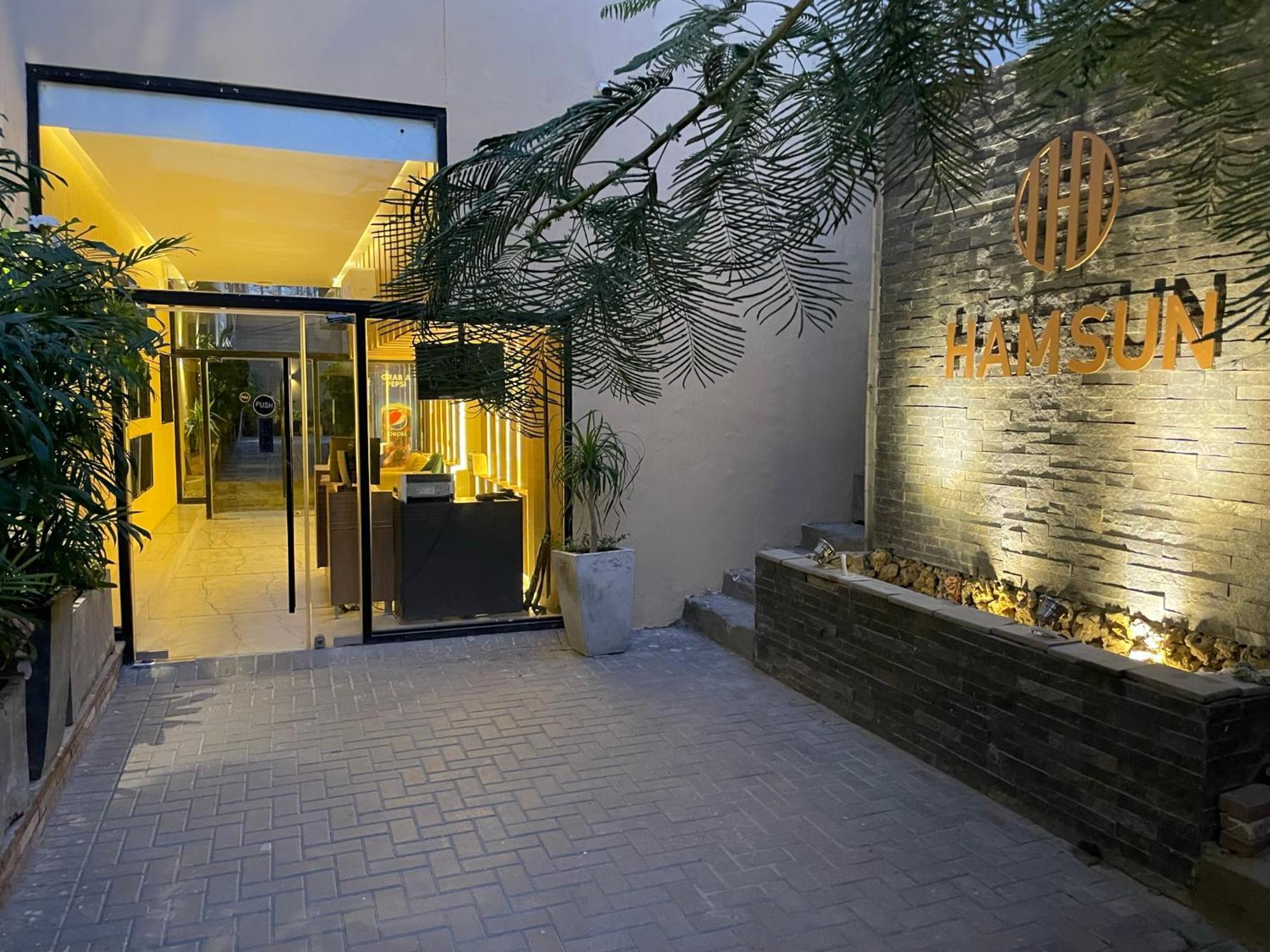 Hotel Hamsun Shahrah-E-Faisal Karáčí Exteriér fotografie