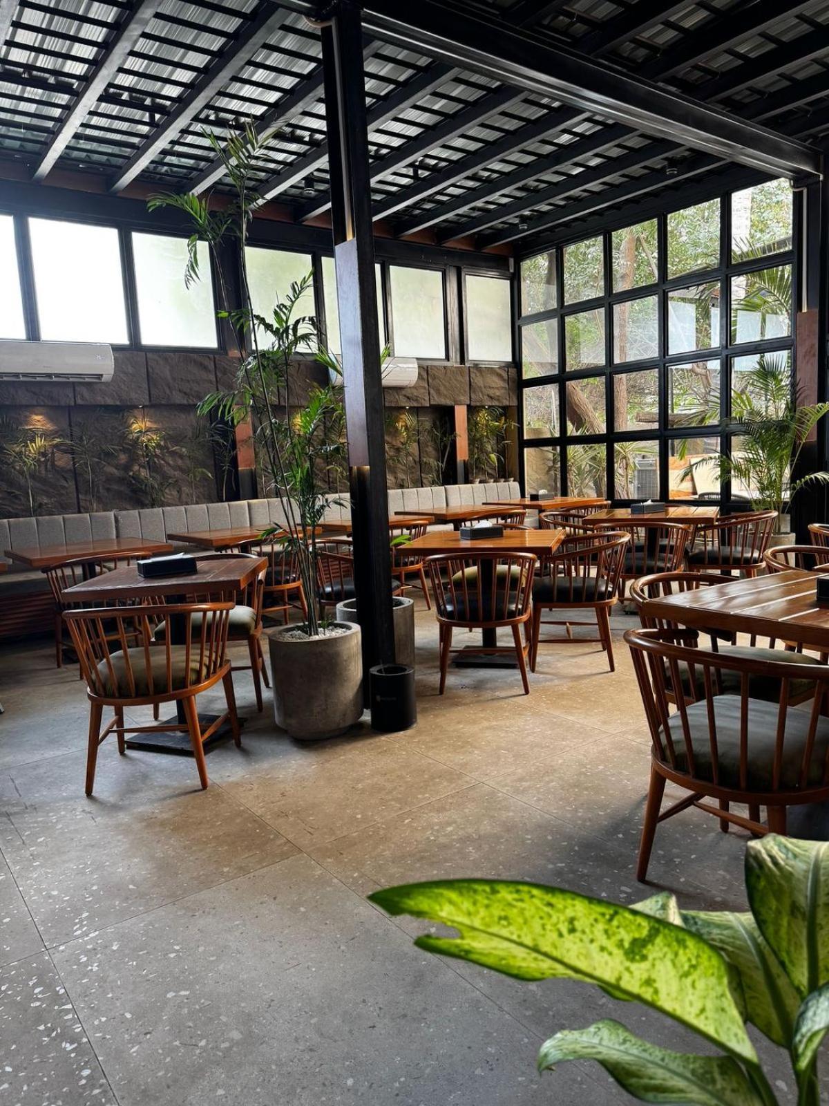 Hotel Hamsun Shahrah-E-Faisal Karáčí Exteriér fotografie